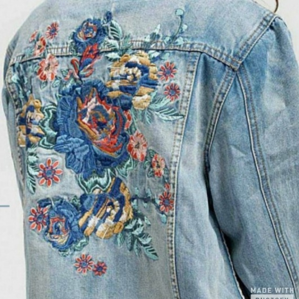 Bouquet of Embroidered Floral Denim Jacket - Picture 4 of 7